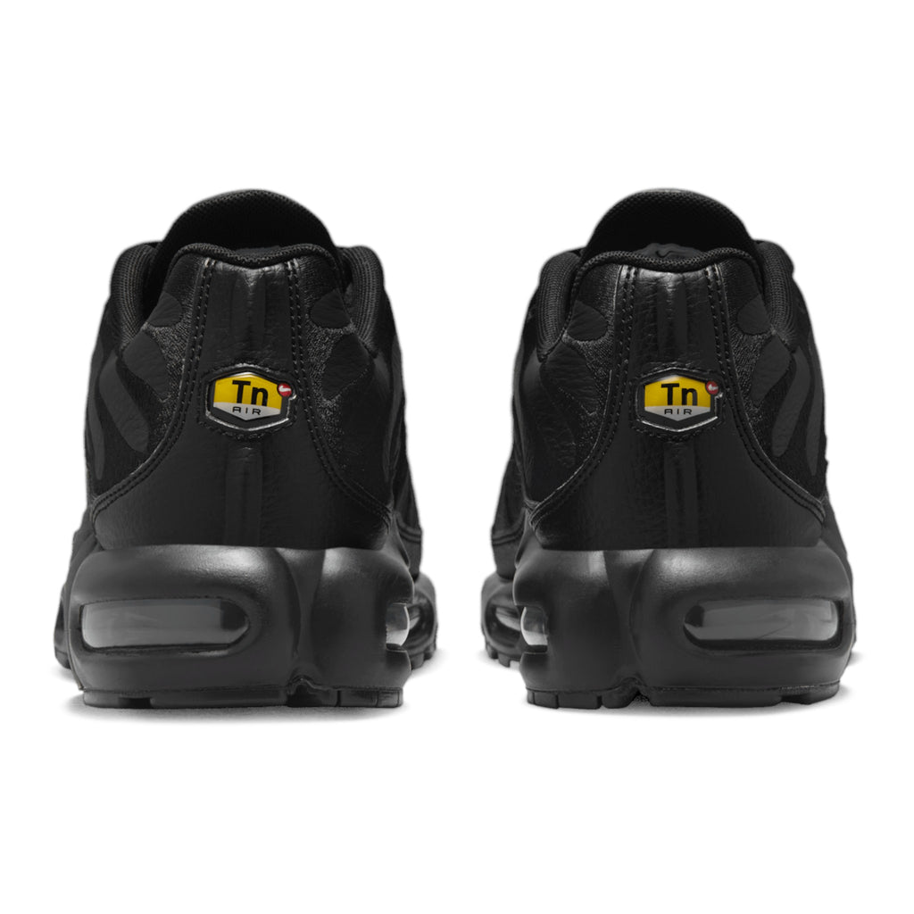 Nike Air Max Plus Triple Black Leather