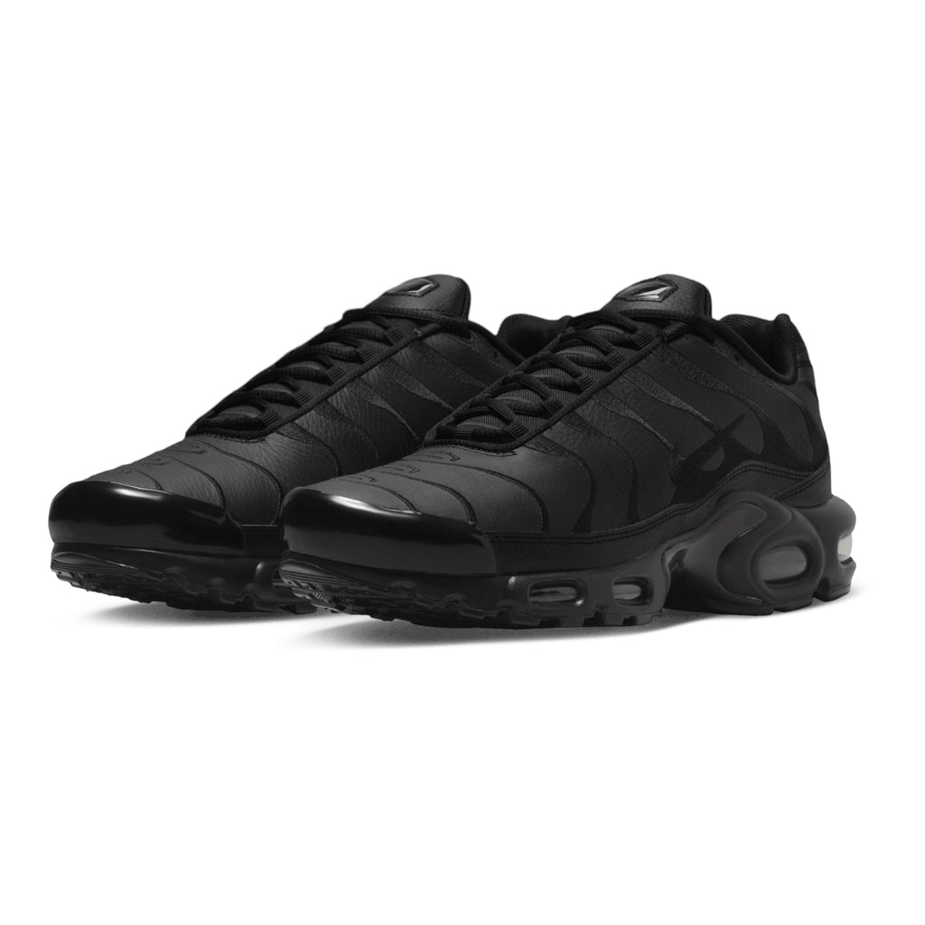 Nike Air Max Plus Triple Black Leather